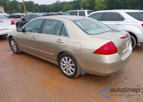 2006 Honda Accord 3.0 Ex z USA, uszkodzony, nr VIN 1HGCM66556A014598